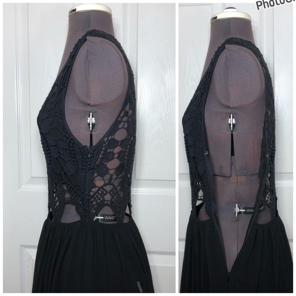 L’ATISTE BY AMY Black Crochet Sheer Side zíper Elastic Waist Maxi Dress Size M - Picture 7 of 16